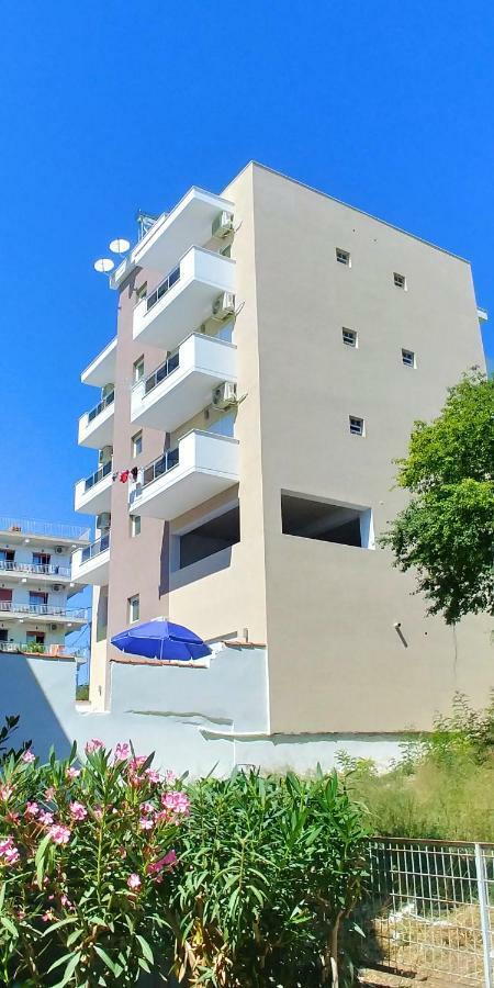 Sea Star Apartments Kallikratia Nea Kallikrateia Экстерьер фото